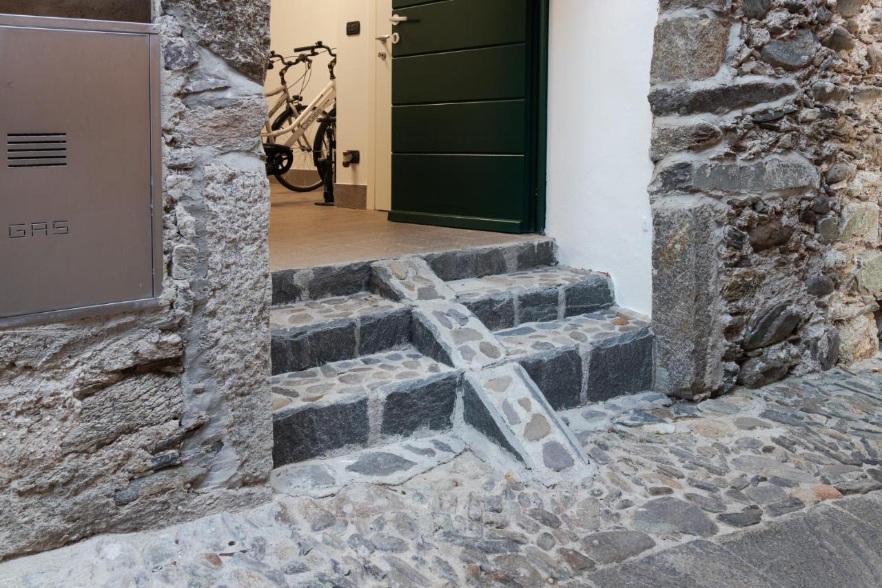 Casa Del Borgo "Terra & Fuoco" Sul Lago Maggiore Maccagno Екстер'єр фото