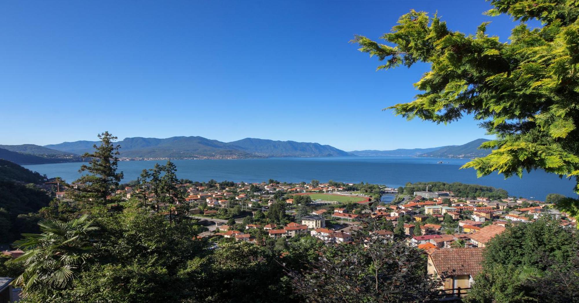 Casa Del Borgo "Terra & Fuoco" Sul Lago Maggiore Maccagno Екстер'єр фото