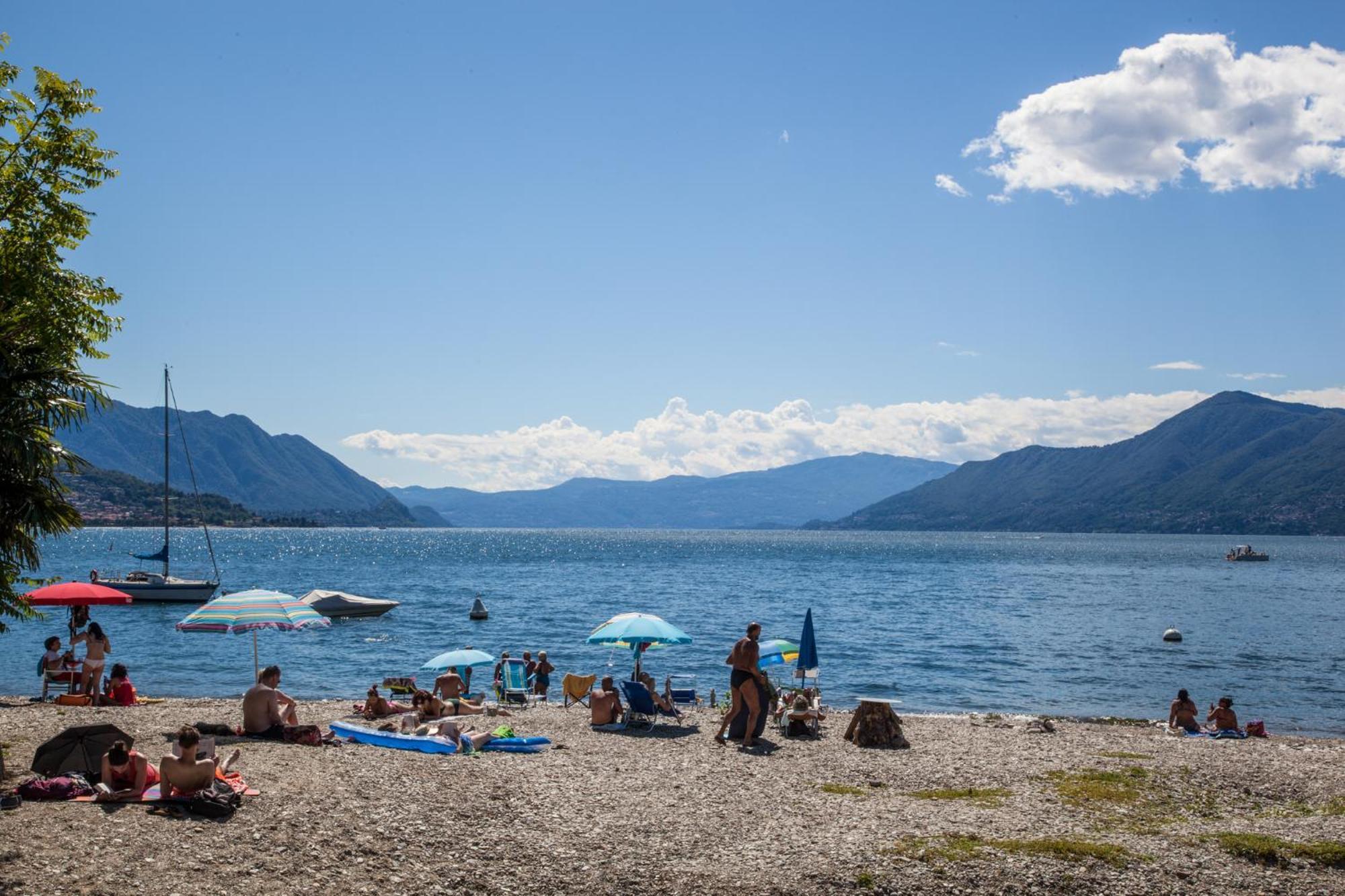 Casa Del Borgo "Terra & Fuoco" Sul Lago Maggiore Maccagno Екстер'єр фото