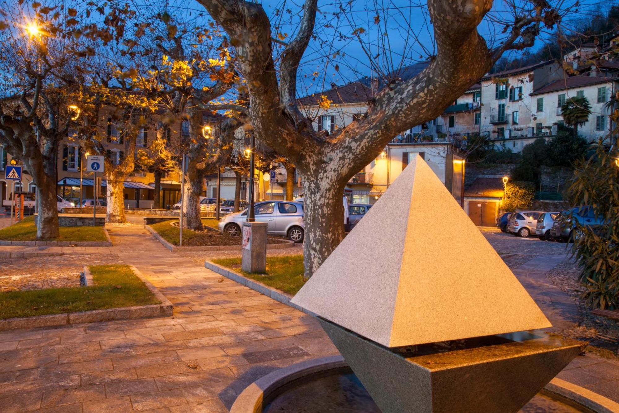 Casa Del Borgo "Terra & Fuoco" Sul Lago Maggiore Maccagno Екстер'єр фото